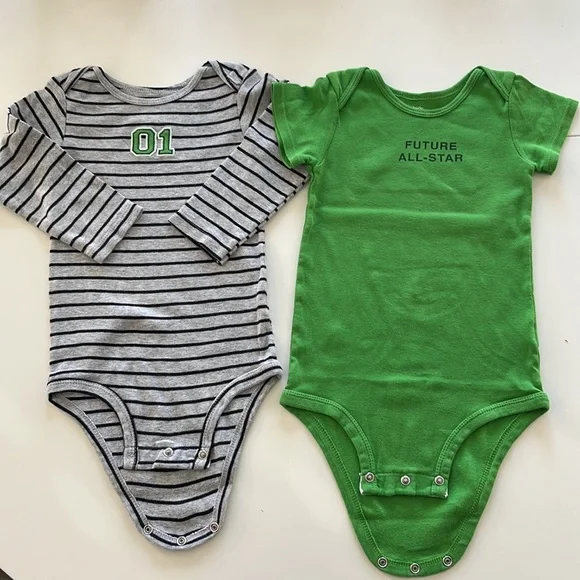 (2) 3 piece CARTER’S sets 24month - Picture 2 of 10